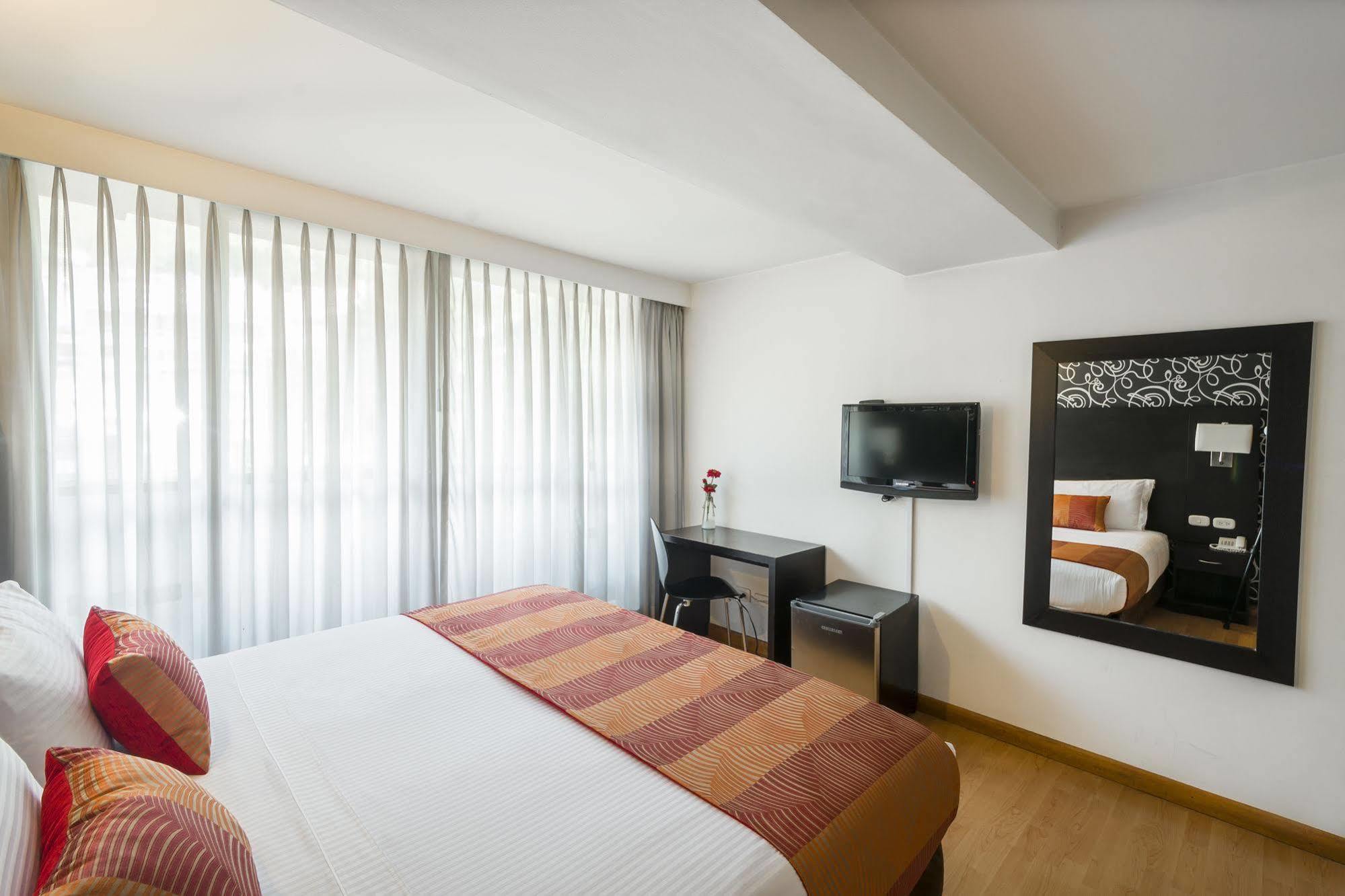 בוגוטה Hotel L'Etoile Javeriana מראה חיצוני תמונה